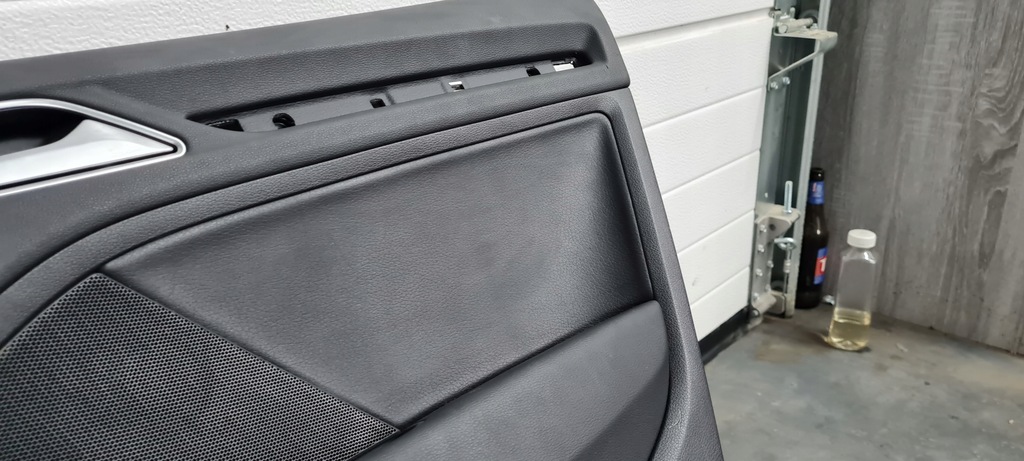 фото №8, S3 8v sedan a3 обшивка дверь левый правый задняя sedan 8v5867305 8v5867306