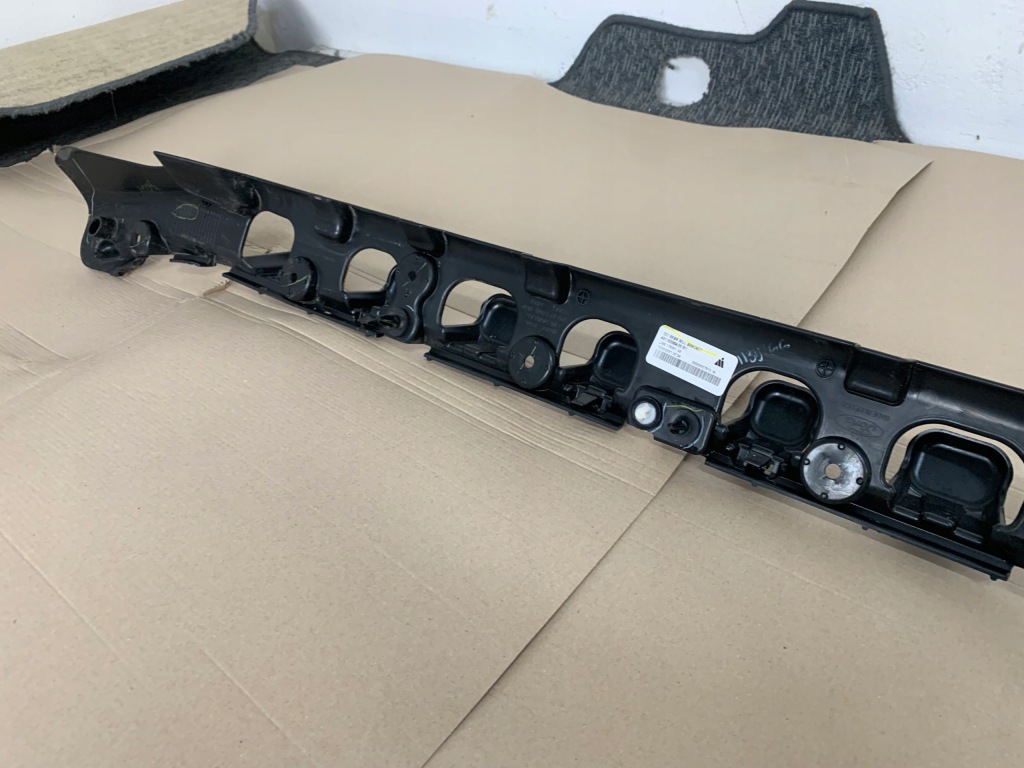 фото №11, Ford mustang mach-e rwd 21r кронштейн напрямна бампера задня задній середній