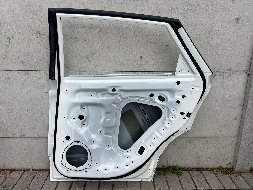 Двері mg mg4 ev задні праве задній правий Оригінал
