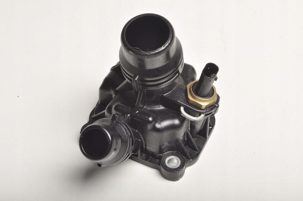 фото №1, Volvo s90 v90 ii mild hybrid 2.0 корпус термостата 32263962 2021 r