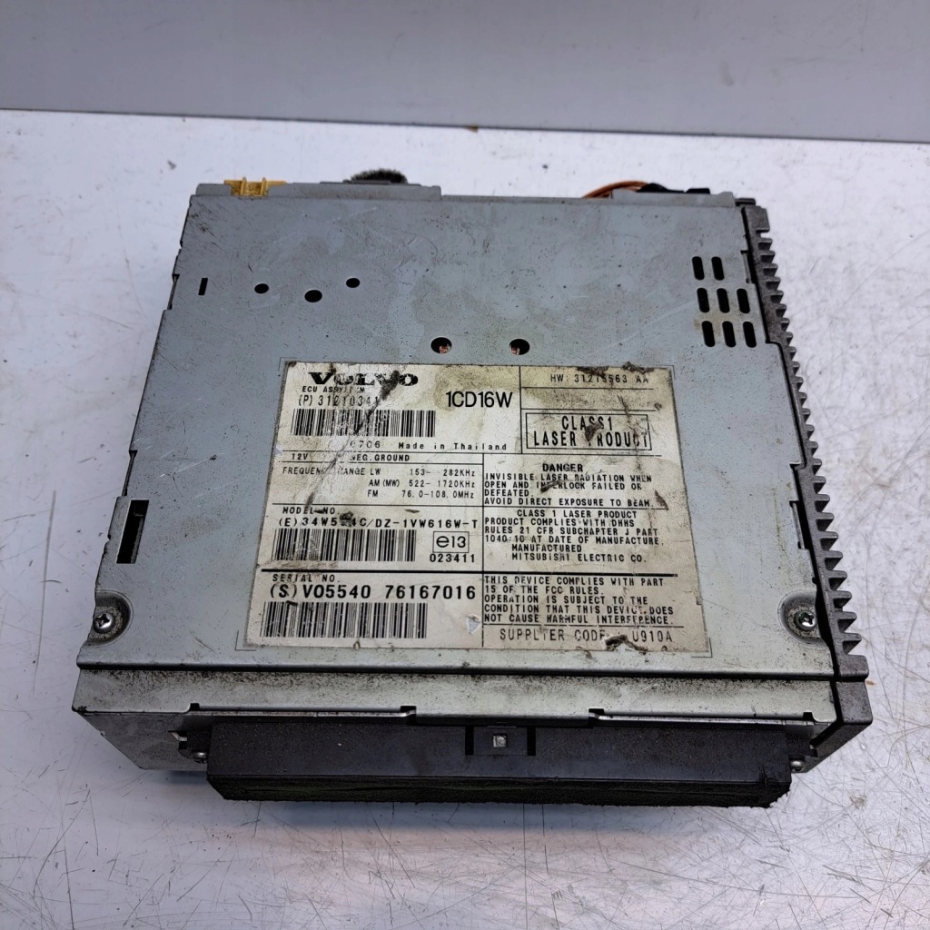 фото №1, Радио cd заводской считыватель volvo v50 c30 c70 31210341