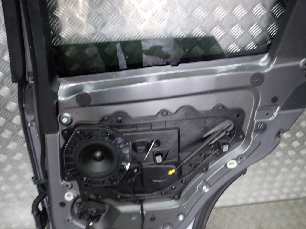 фото №12, Land rover discovery v l462 дверь задняя задние правое полный стекло n132