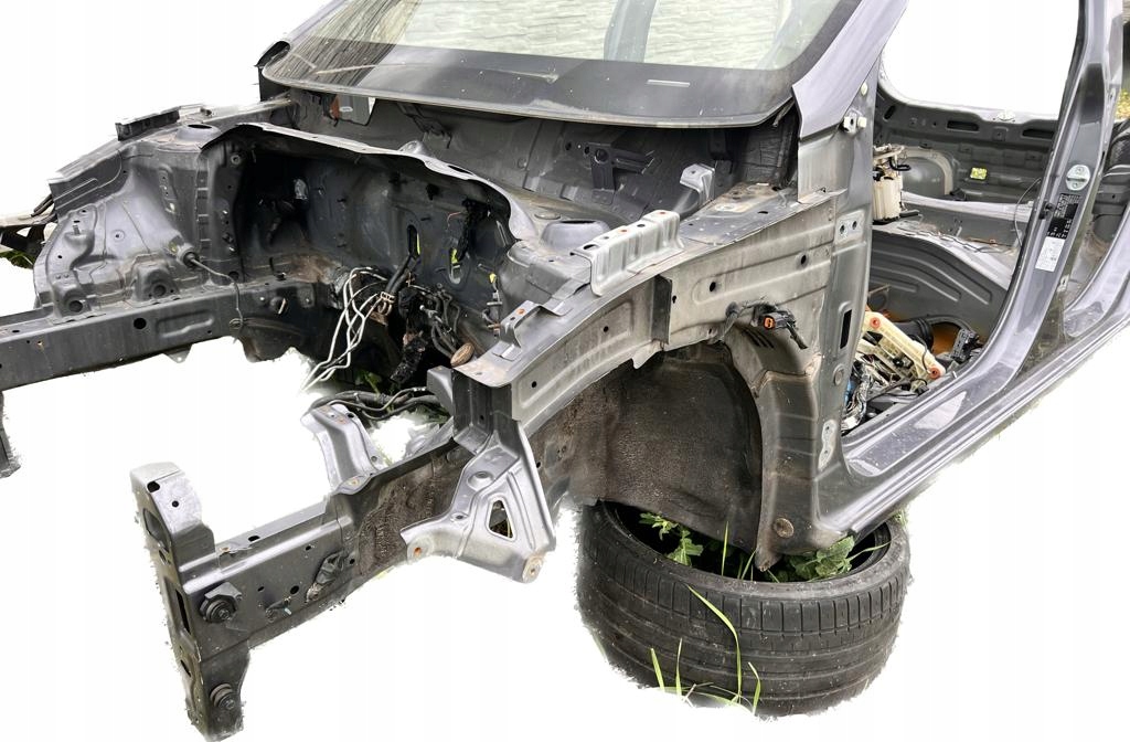 фото №1, Hyundai i20 ii четверть левый перед лонжерон