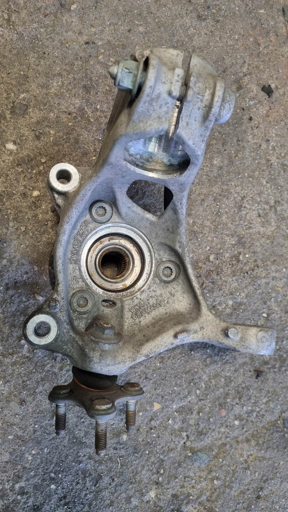 фото №1, Поворотный кулак ступица правая vw t-roc octavia iv golf 8 audi a3 5wa a