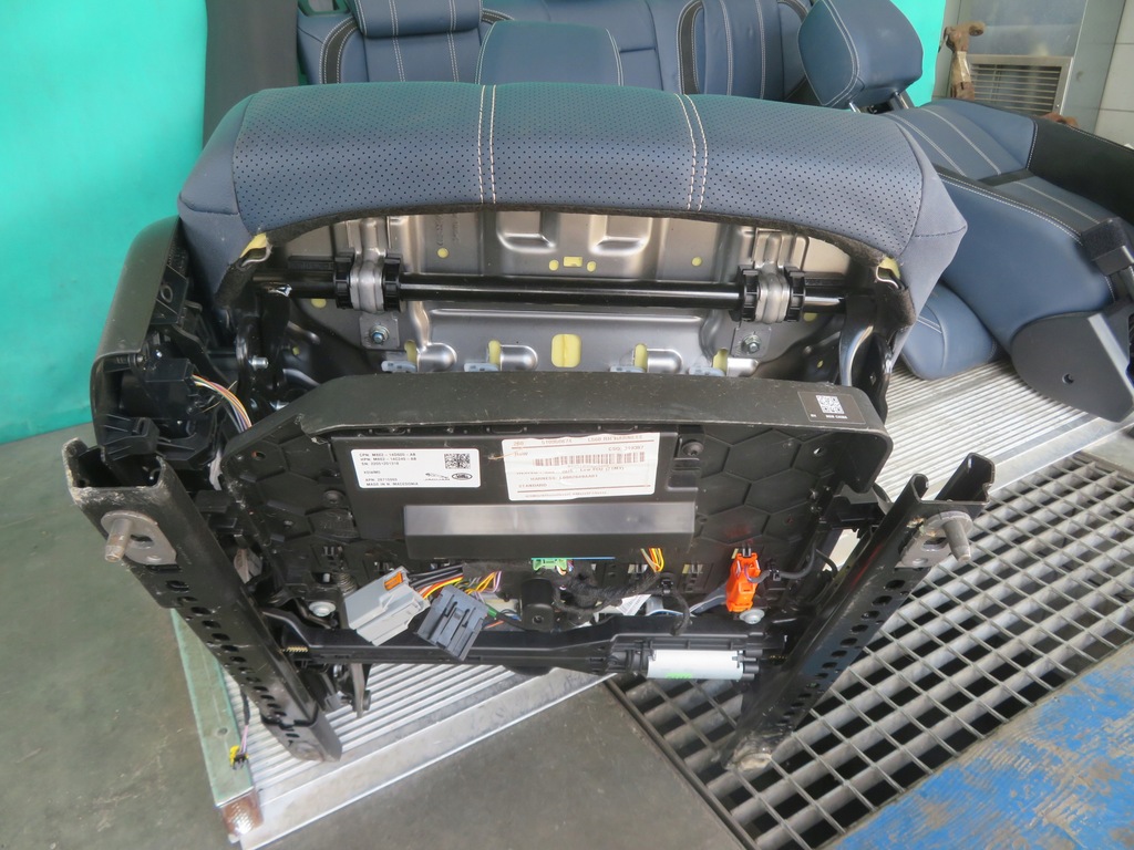 фото №16, Комплект сидений заднее сиденье range rover land rover velar l560 3.0 22r