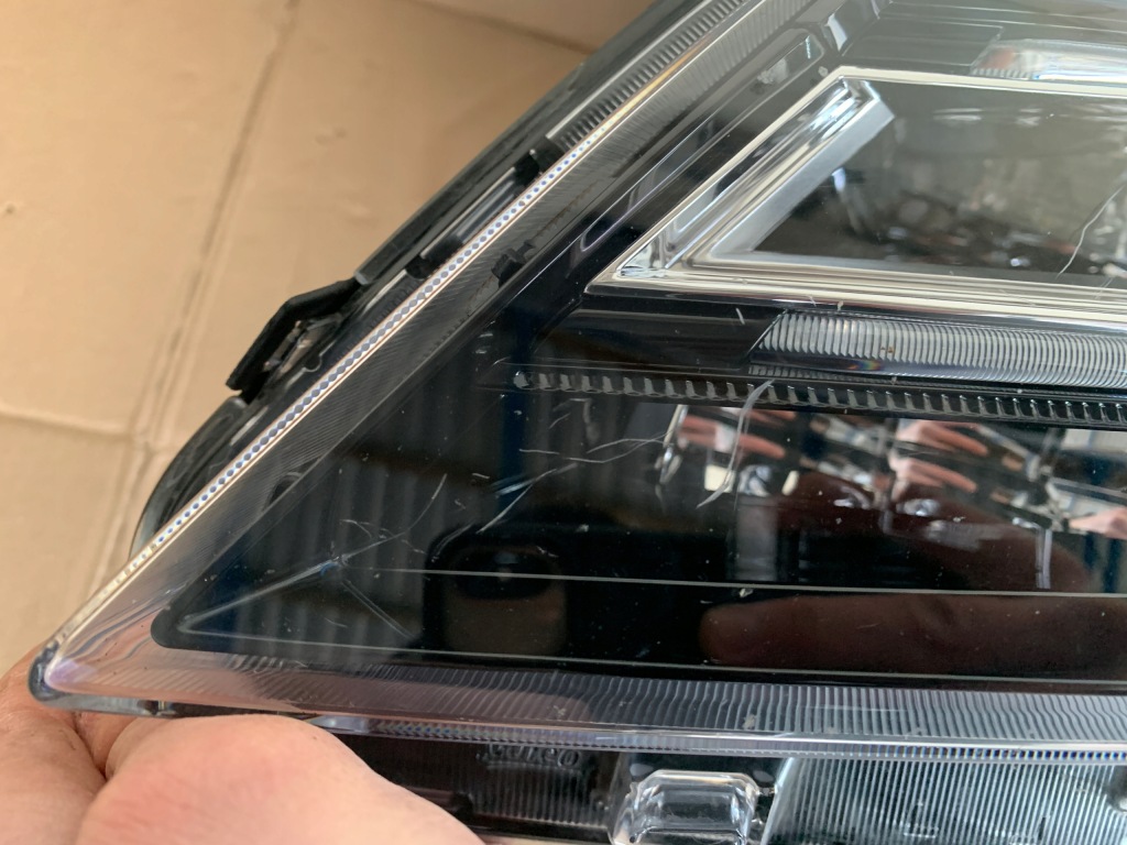 Фара ліва передня seat ateca full led Зі Шроту