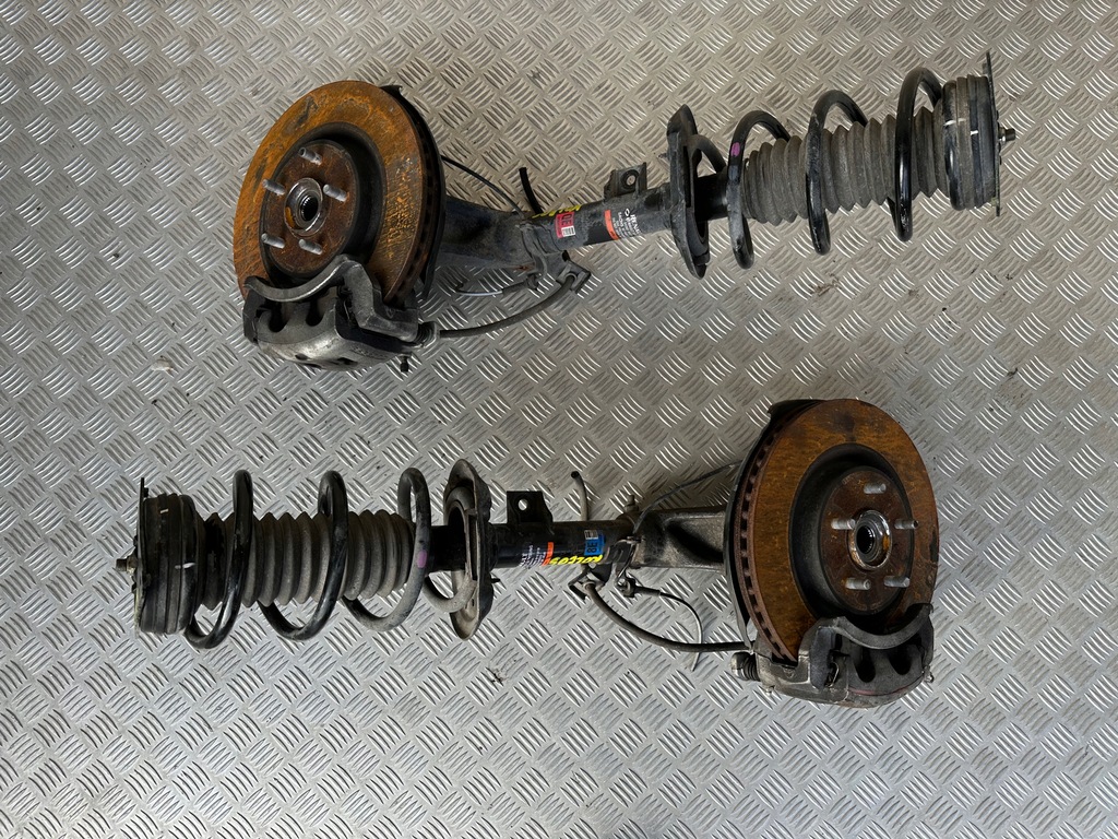 фото №1, Поворотный кулак передняя левая правая koleos ii 2.0 dci