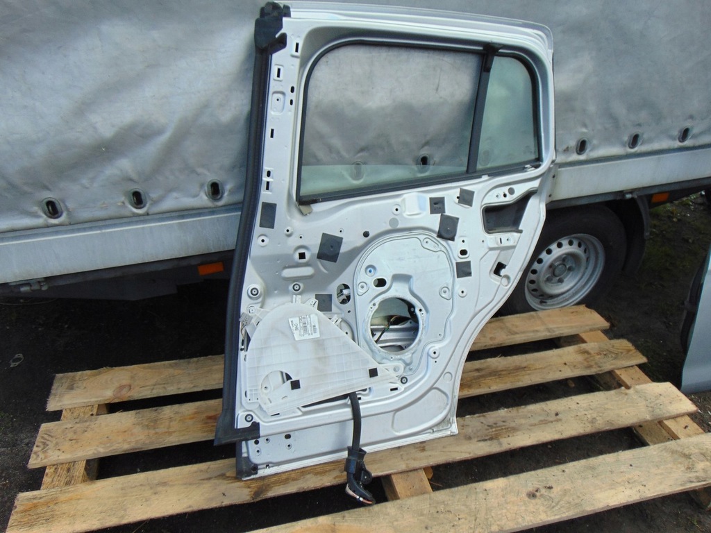 фото №11, Двері правий задня ford b-max колір mc