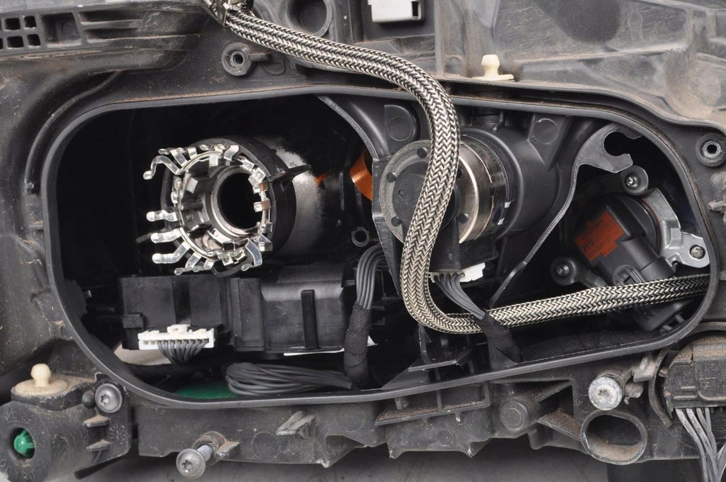 фото №8, Volvo xc60 i лампа левая левый перед lift 31420251