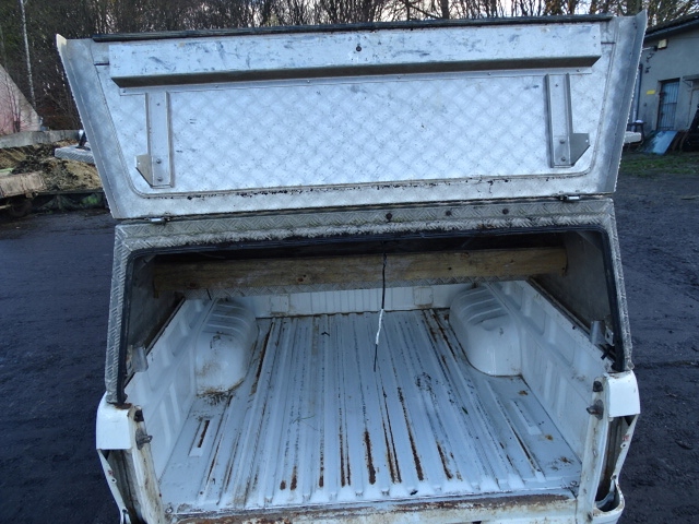 фото №4, Toyota hilux 12r 2,5d4d накладка обшивка