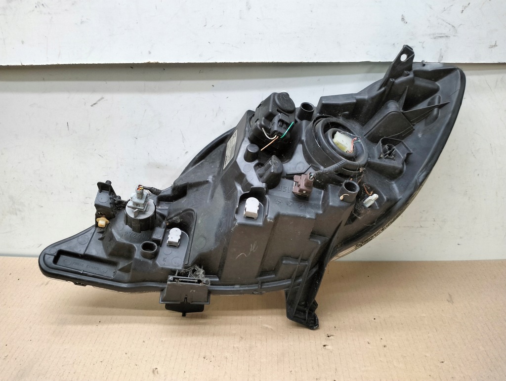 фото №11, Лампа правая перед peugeot 107 lift lata 2008-2012 uk