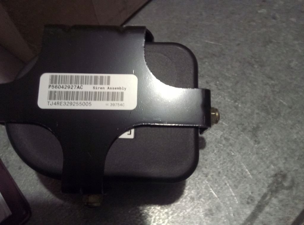 фото №1, Jeep grand cherokee-02 syrena-alarm