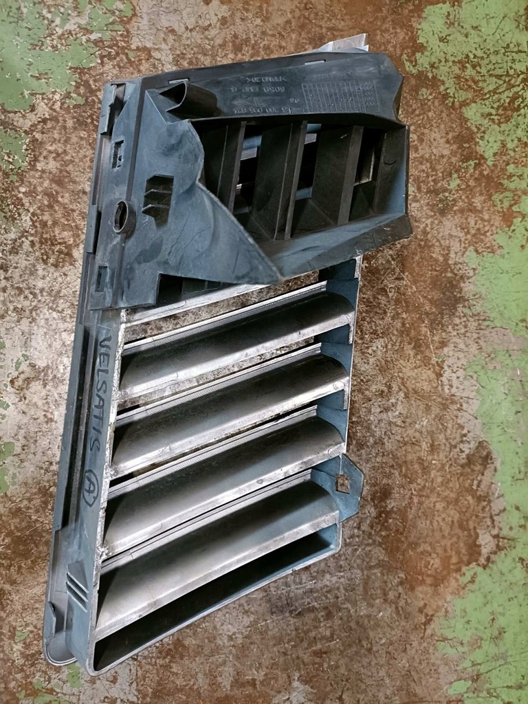 фото №5, Левая решётка решётка радиатора renault 8200096824