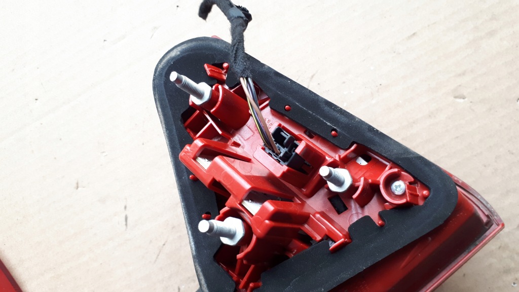 A5 8t рестайлинг  фара led правый  правая  задний w крышке с Разборки