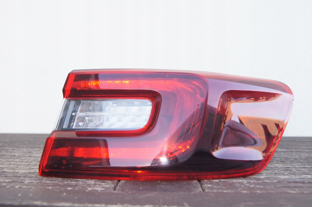 фото №1, Лампа renault talisman kombi права 2016+