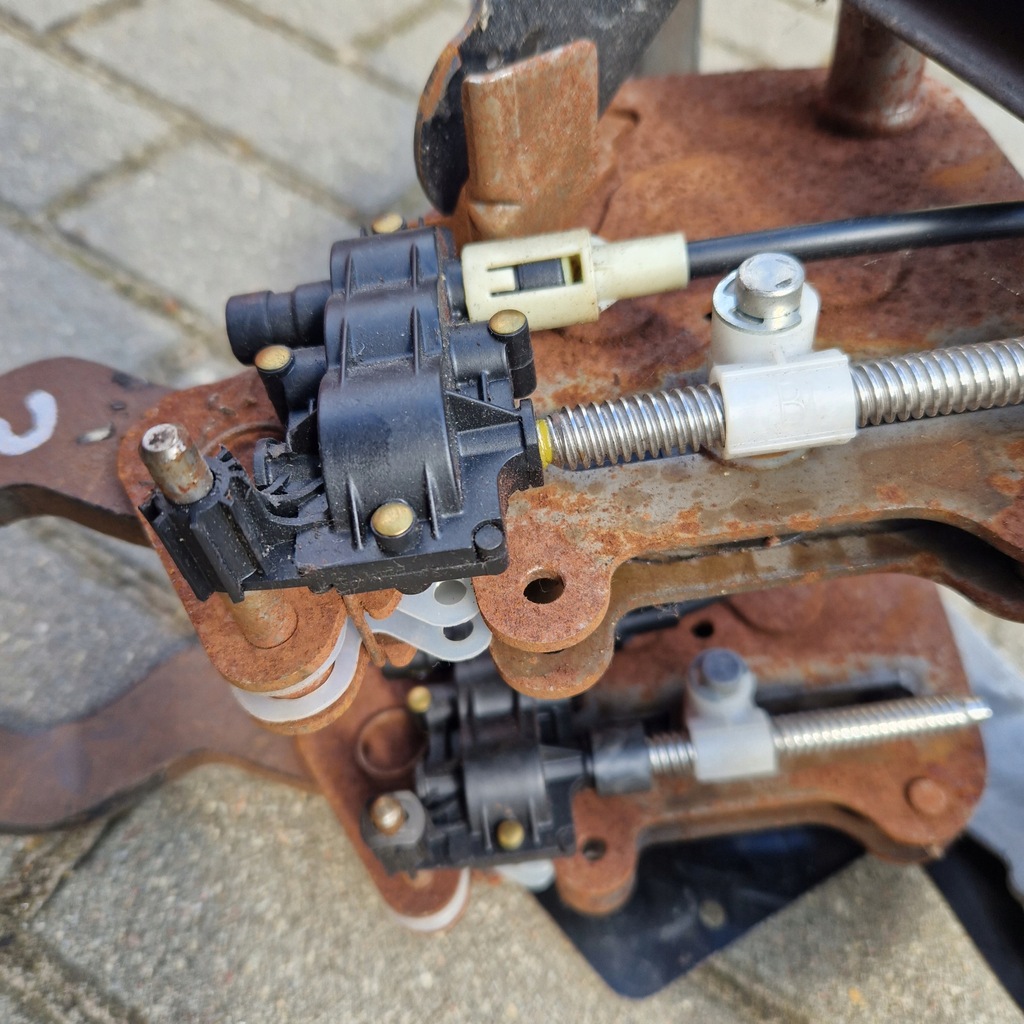 фото №8, Dodge viper srt10 v10 педалі gaz гальмо зчеплення моторчик mopar 8506023