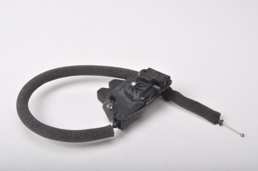 фото №1, Mercedes w212 замок багажника кришки 7184317