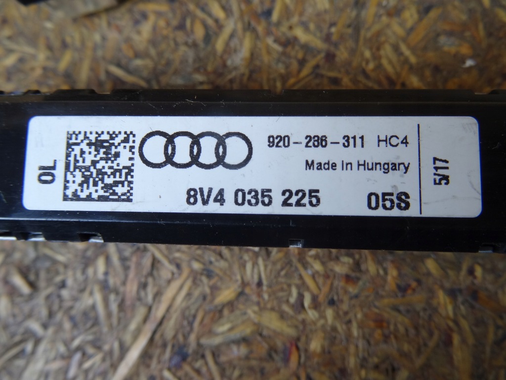 фото №12, Audi s3 a3 8v 8v4 5d sportback усилитель антенный 8v4035225