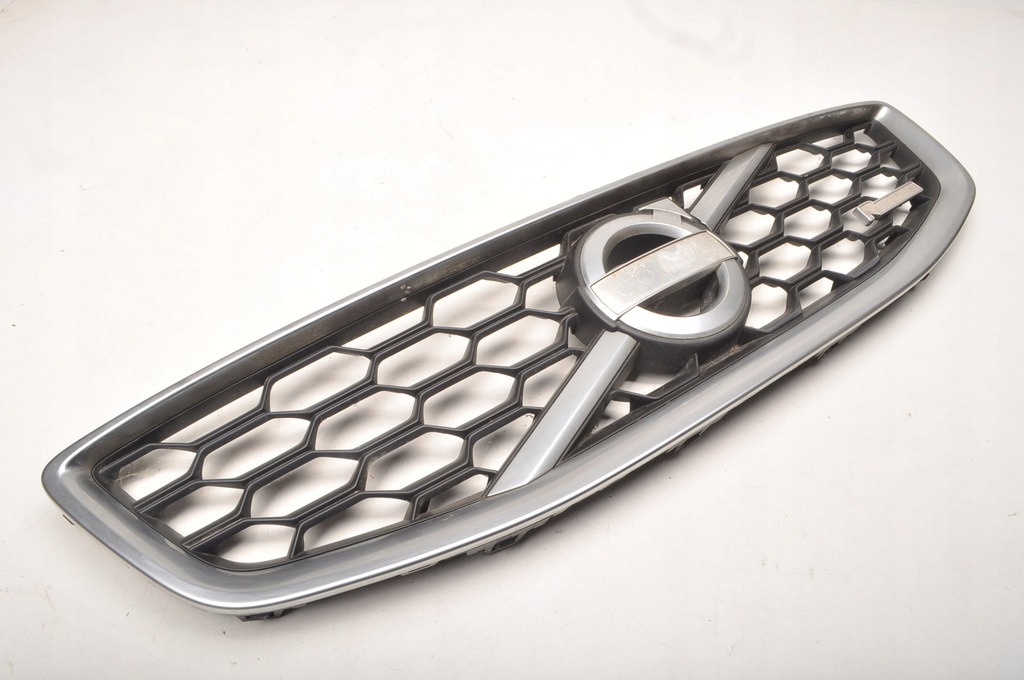 фото №1, Volvo c30 решётка радиатора решётка радиатора решётка радиатора lift r-design 31214622