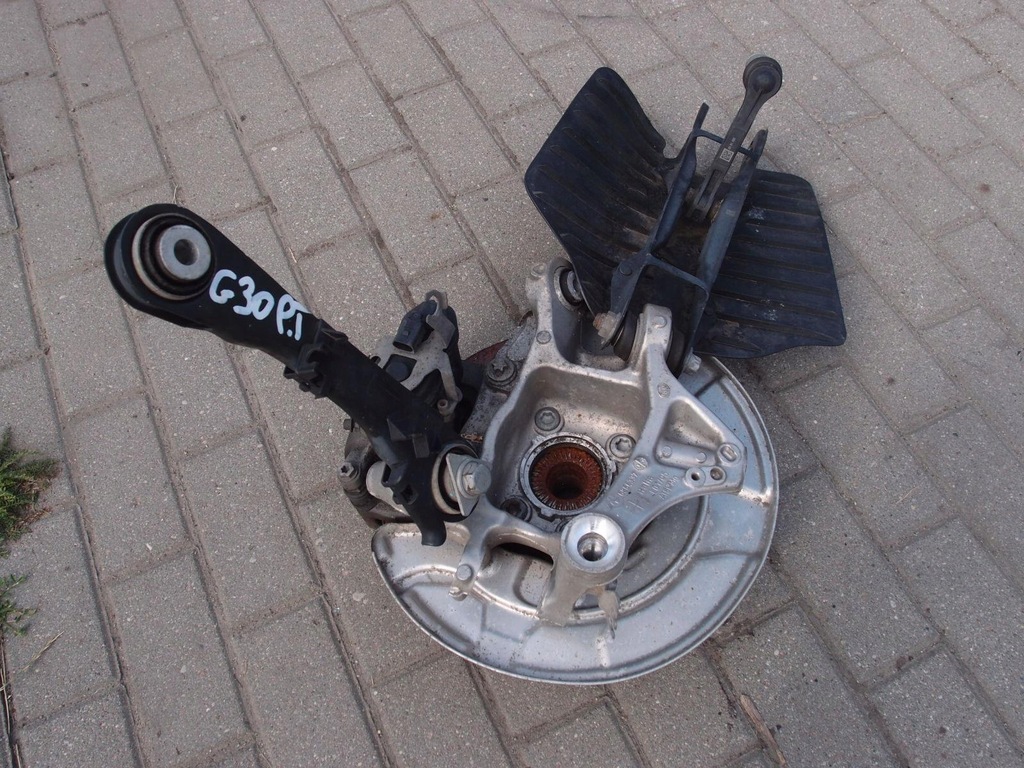 фото №13, Ступиця поворотний кулак правий задня важелі диск bmw 5 g30