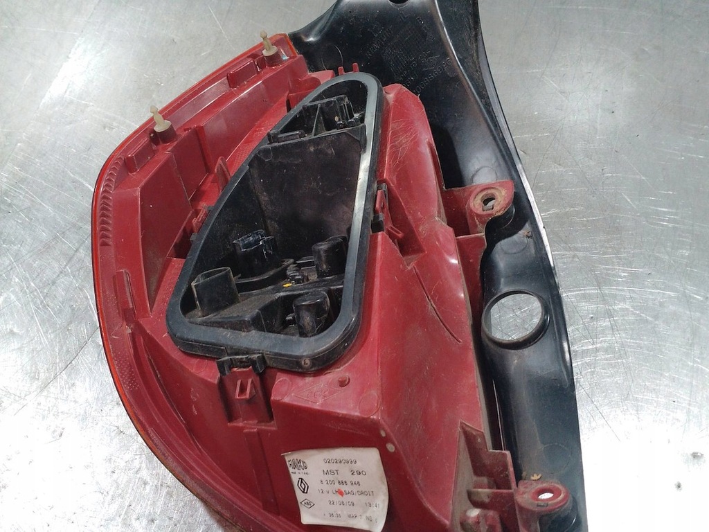 фото №7, Лампа задняя правая renault clio iii 05-13 8200886946 хэтчбек
