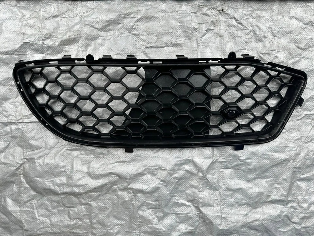 фото №1, Alfa romeo giulia решётка бампера передний