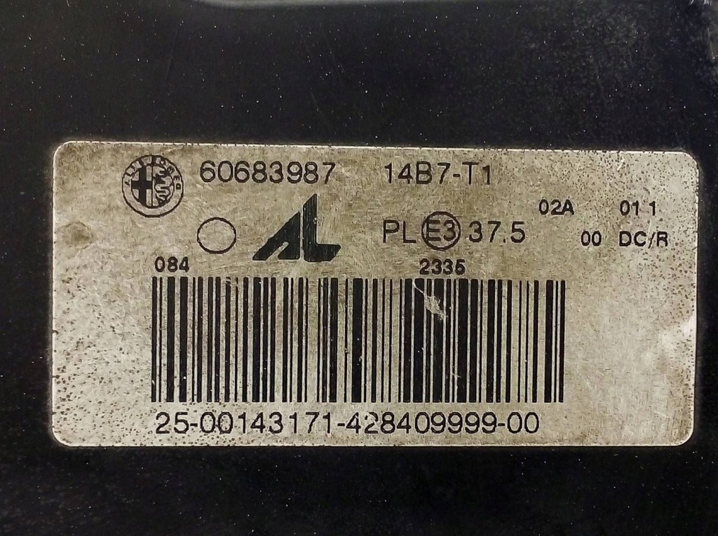 Alfa romeo 159 2008 60683987 фара перед сторона правая Оригинал