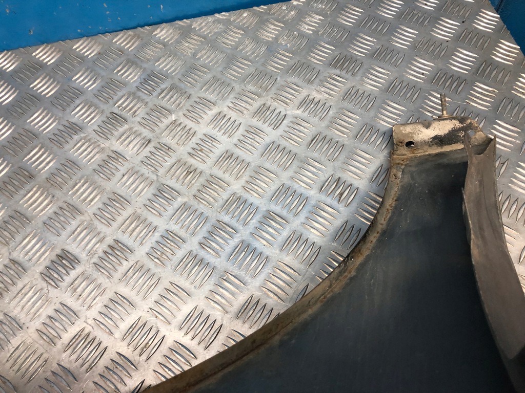 фото №10, Mercedes w251 05- крыло левый перед передний 693