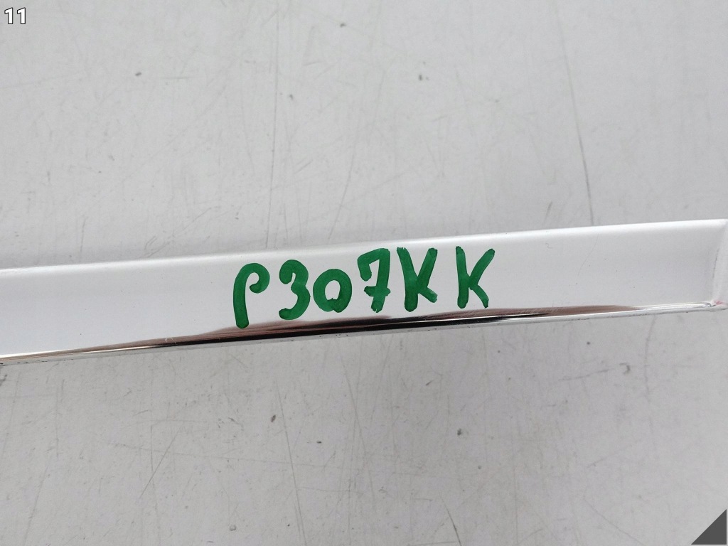 Bmw 5 g31 touring 17-20 молдинг декоративная спойлер хром стекло задний  правая 733701 Оригинал