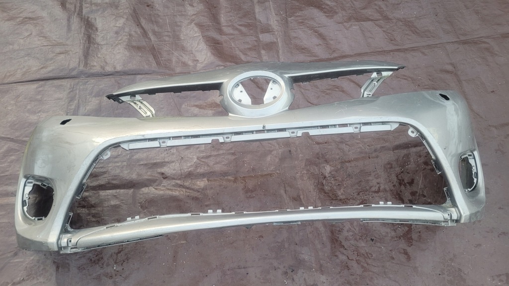 Купить Toyota verso рестайлинг  2013- бампер перед передний омыватель / 3547