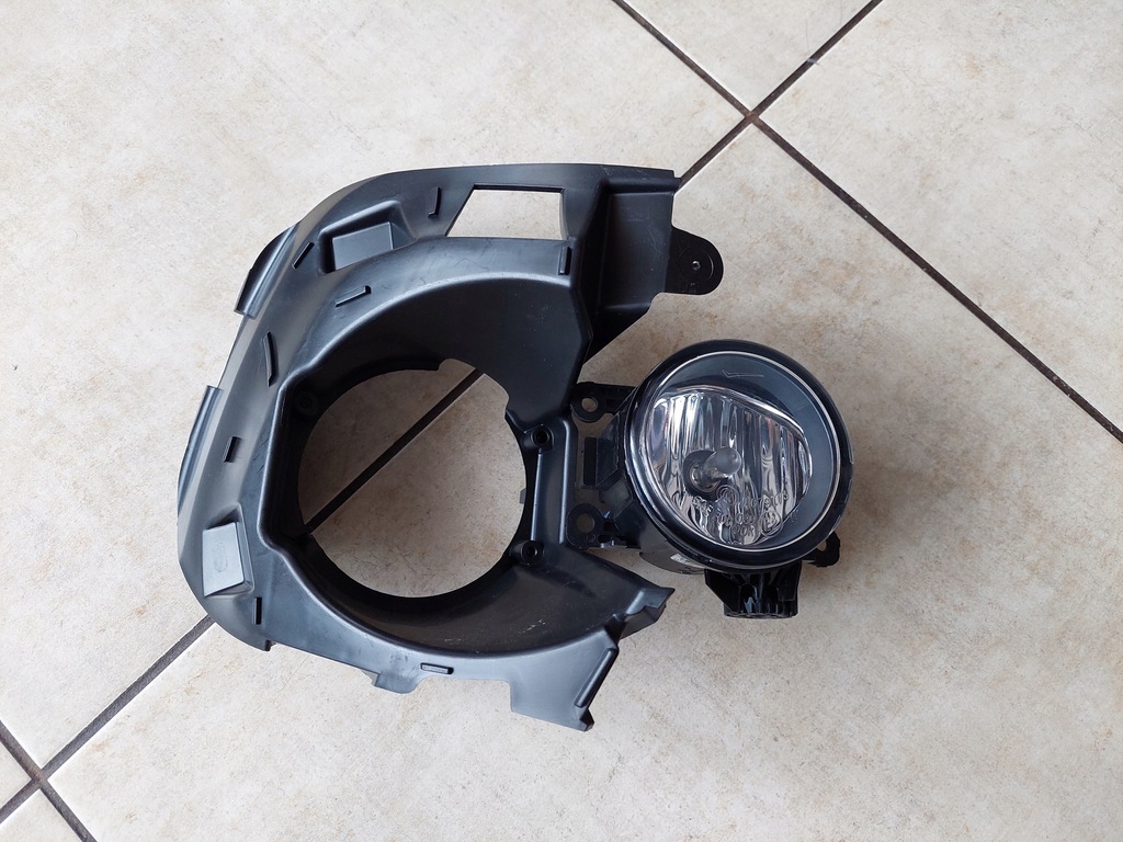 фото №8, Протитуманна фара - рамка протитуманної фари - renault trafic iii 2015