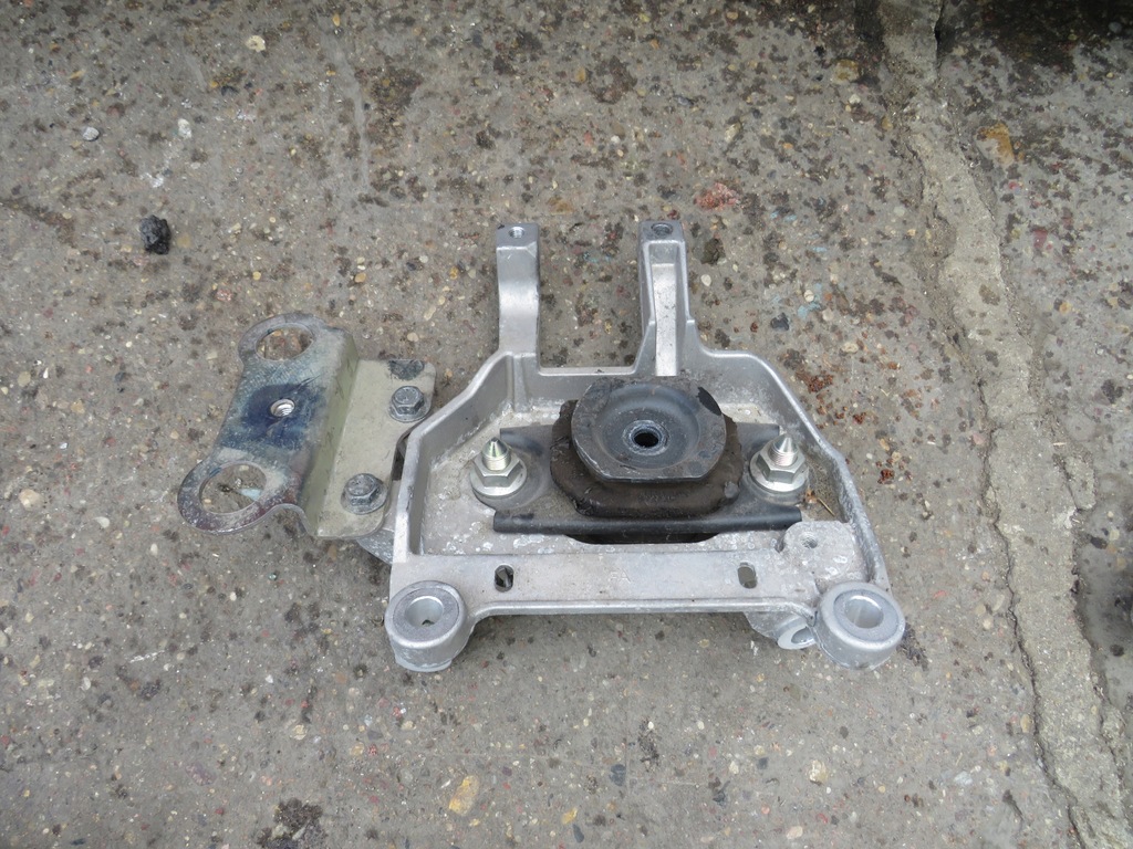 фото №1, Кронштейн кронштейн nissan micra k14