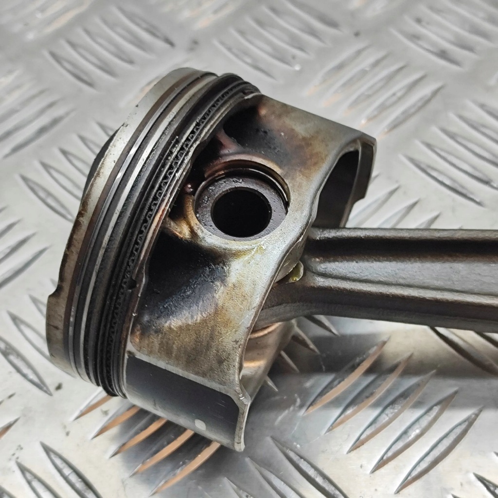 фото №6, Jaguar xj x351 2014 поршень