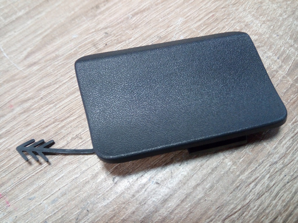 Купити Заглушка бампера задня audi q3 '12-14 oryg. nowa