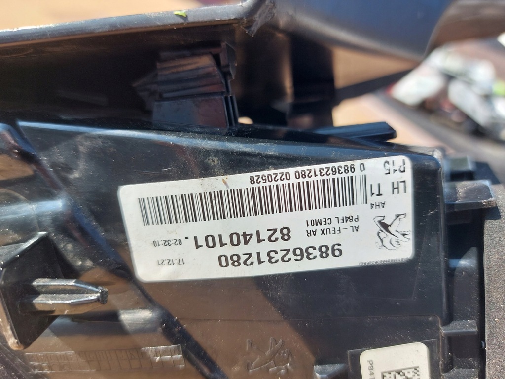 фото №8, Лампа задняя левая peugeot 3008 ii lift w крыло