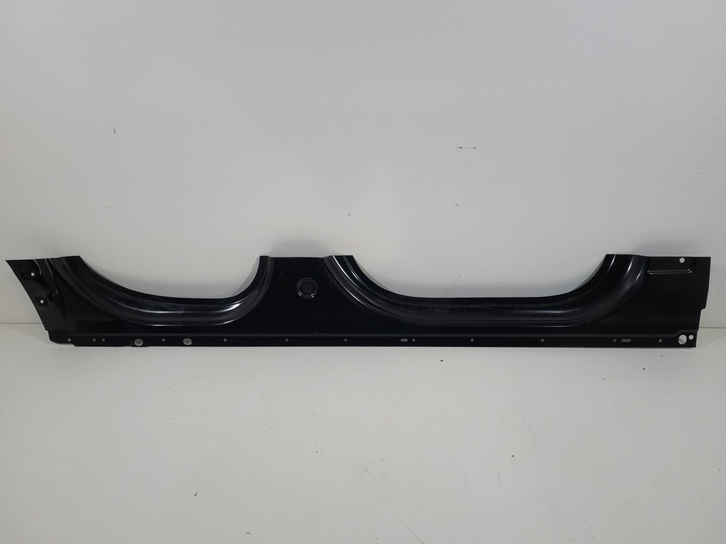 фото №1, Range rover velar правый порог блок двигателя новый оригинал!