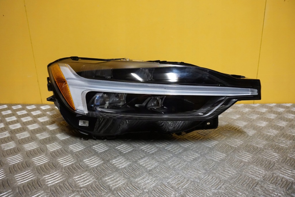 Купить Volvo xc60 рестайлинг  2021- фара фара full led система правый  америка