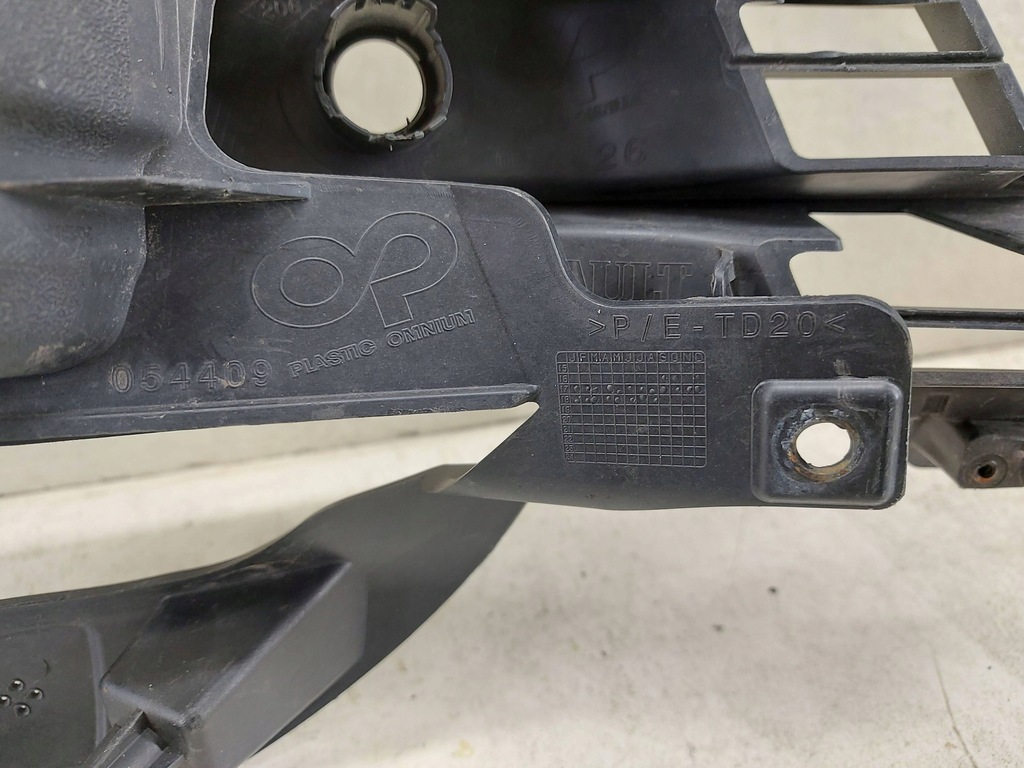 фото №8, Renault captur 1 i lift направляющая кронштейн противотуманной фары левый перед