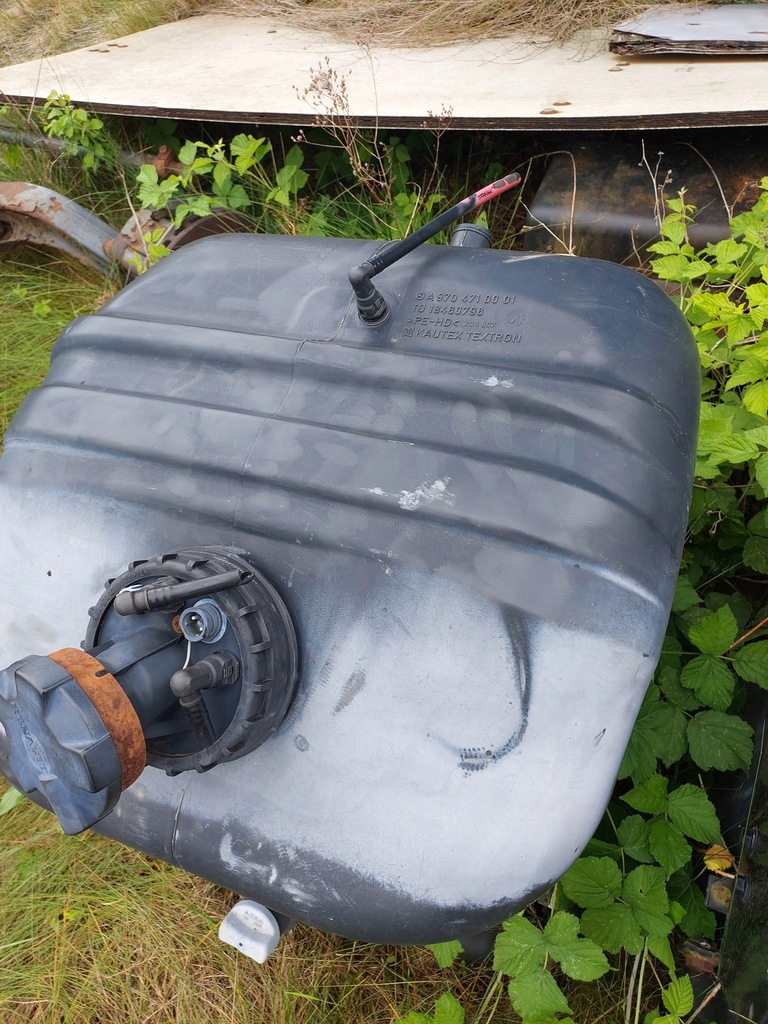 фото №1, Бак топлива mecedes atego 125l пластиковый оригинал