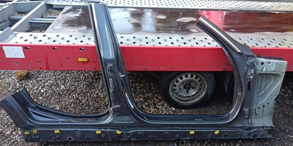 Купить Стойку порог правый bmw e90 седан a22 sparklinggraphit