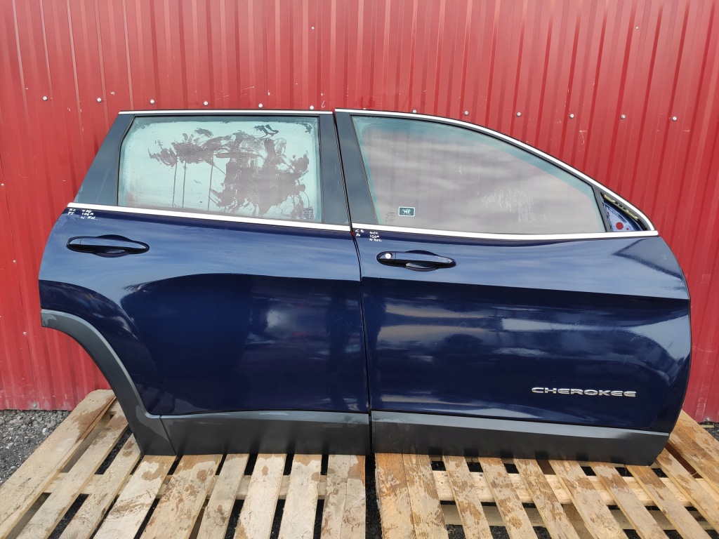 фото №1, Jeep cherokee kl дверь правый задняя правое задние оригинал цвет pbu идеальное состояние