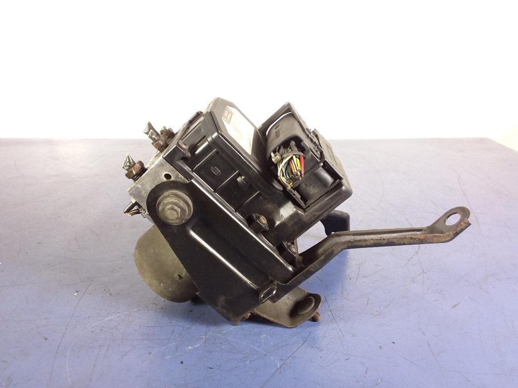 фото №2, Toyota avensis t25 насос abs 44540-05031