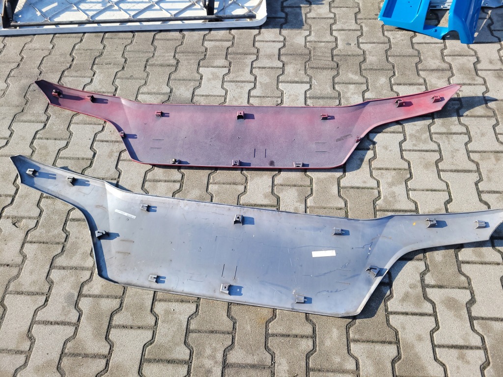 Решітка  решітка радіатора капот scania r,s 2542870,2977881 Ціна