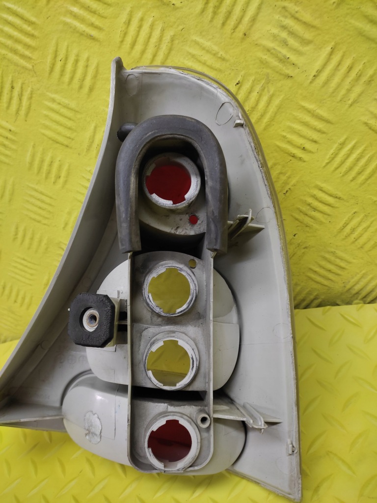 фото №5, Renault clio ii лампа левый задняя