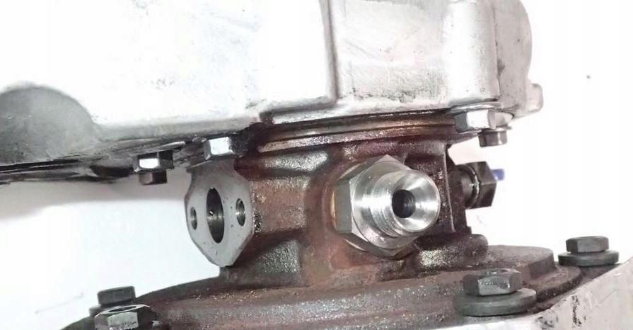 Турбонагнетатель турбина правая audi q7 4l 057145874n Киев