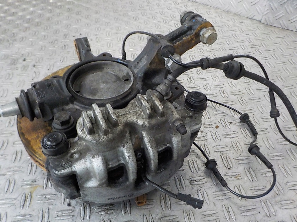 фото №5, Master iv поворотний кулак перед ліва задня привід