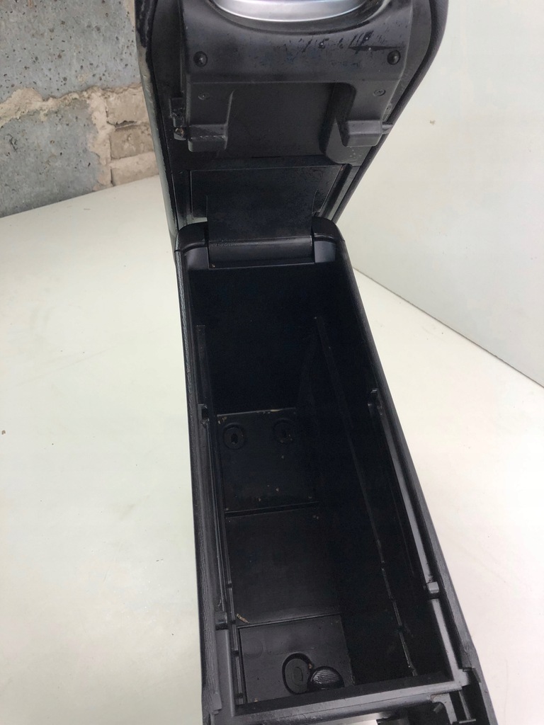 фото №9, Toyota avensis t-27 підлокітник тунель середній