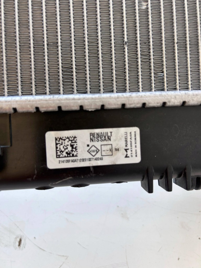 Captur 2 clio v радіатор води інтеркулер 214105fa0a 144966668r оригінал Недорого