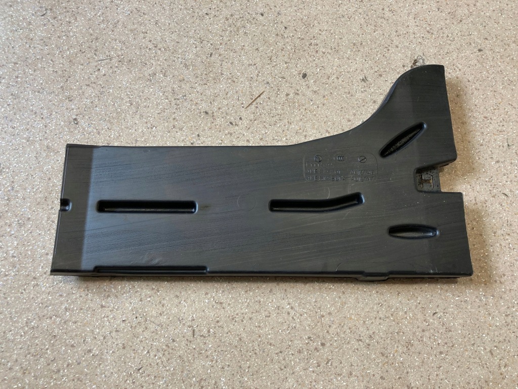 Канал обдув левая сторона audi e-tron 4ke819801 с Разборки