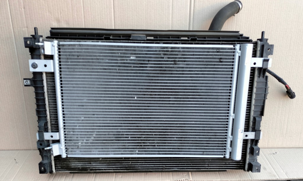 фото №1, Peugeot 308 t9 2,0 b-hdi радиатор комплект